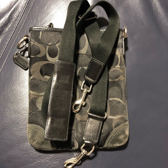 [COACH] Cross Body Black And Gray Bag - Picture 3 of 4